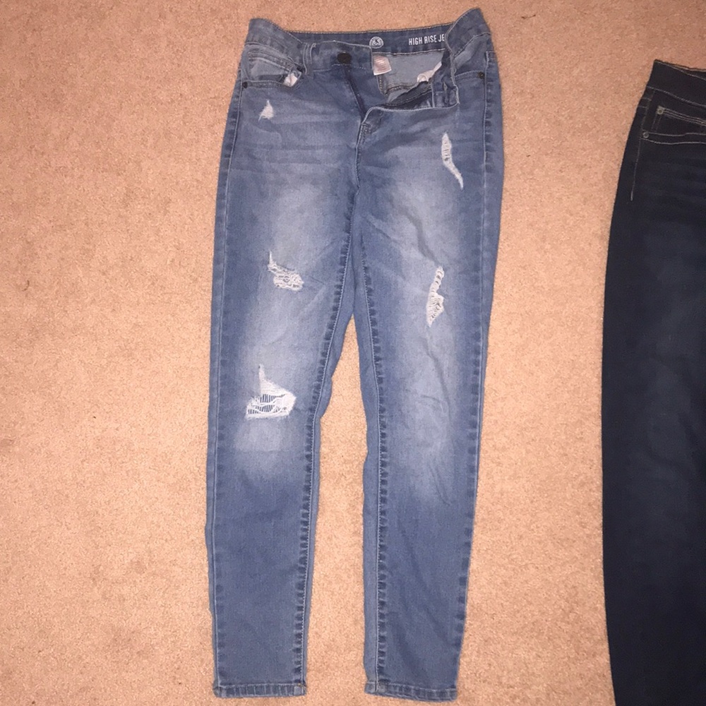 Size 5 jeans(not 4)